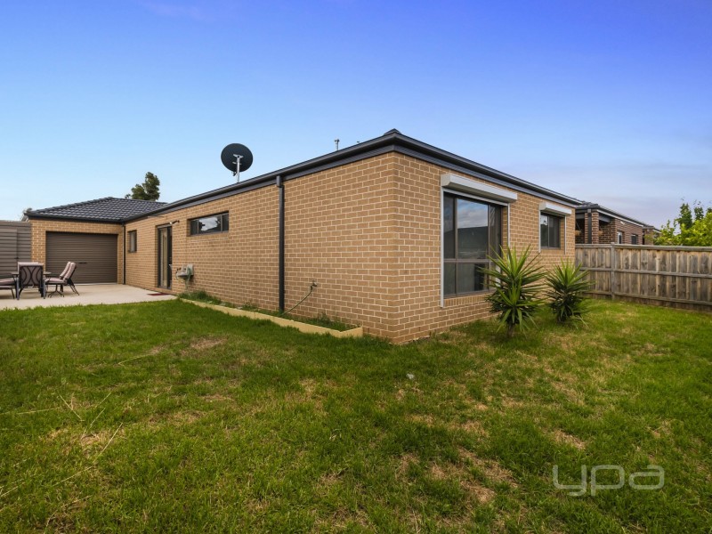 61 Turpentine Road, Brookfield VIC 3338