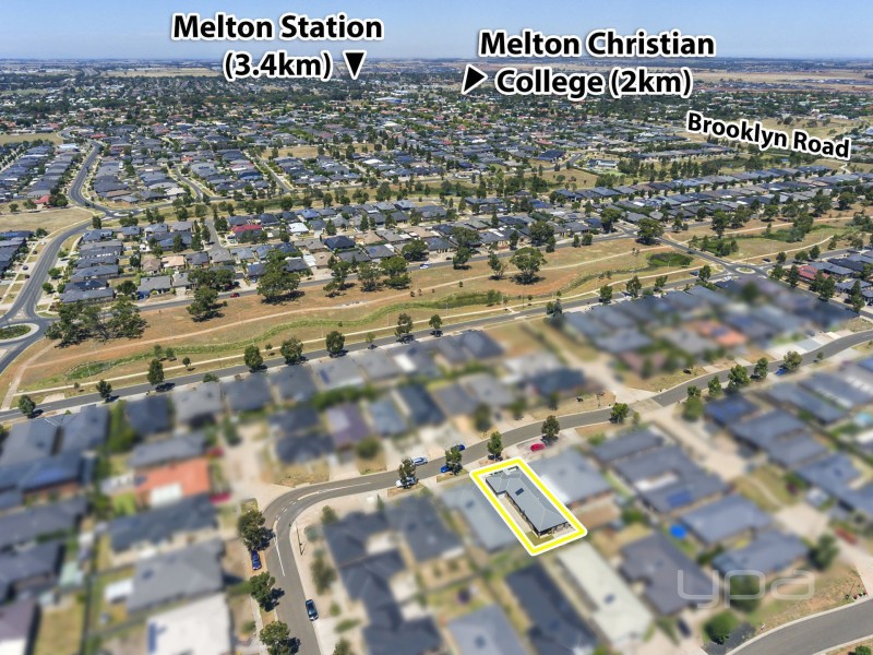 21 Barleygrass Crescent, Brookfield VIC 3338