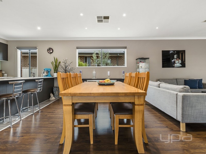 12 Magpie Street, Brookfield VIC 3338