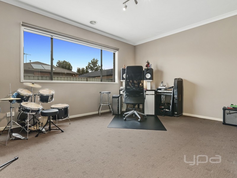 12 Magpie Street, Brookfield VIC 3338