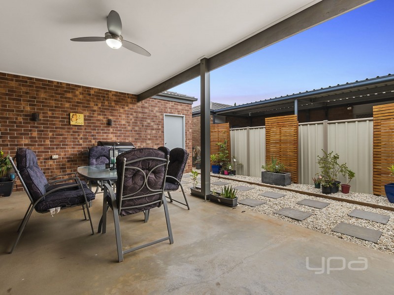 12 Magpie Street, Brookfield VIC 3338