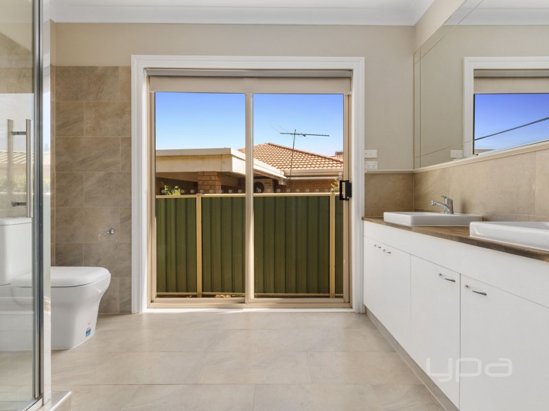 17 Benjamin Court, Kurunjang VIC 3337