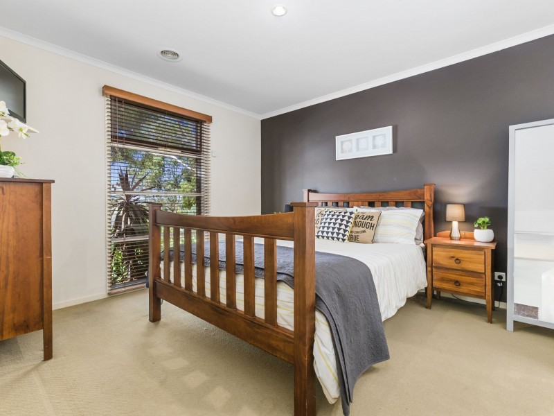 16 Shandeau Boardwalk, Melton West VIC 3337