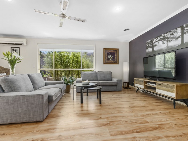 16 Shandeau Boardwalk, Melton West VIC 3337