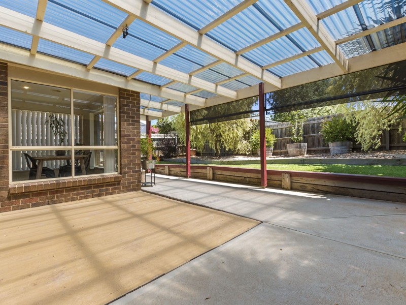 16 Shandeau Boardwalk, Melton West VIC 3337