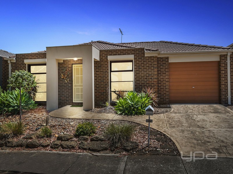 16 Shandeau Boardwalk, Melton West VIC 3337