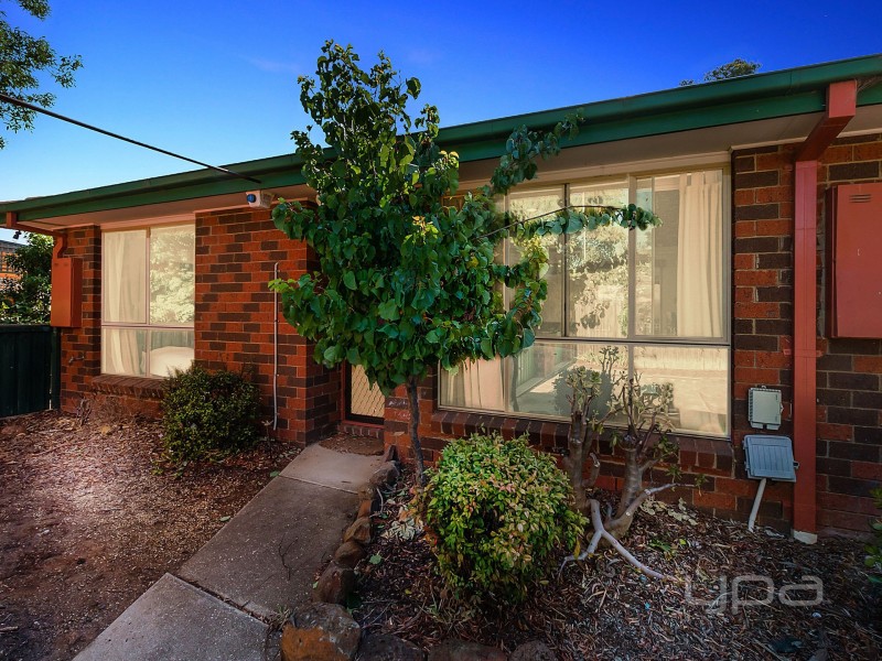 4/23 Dominic Parade, Melton VIC 3337