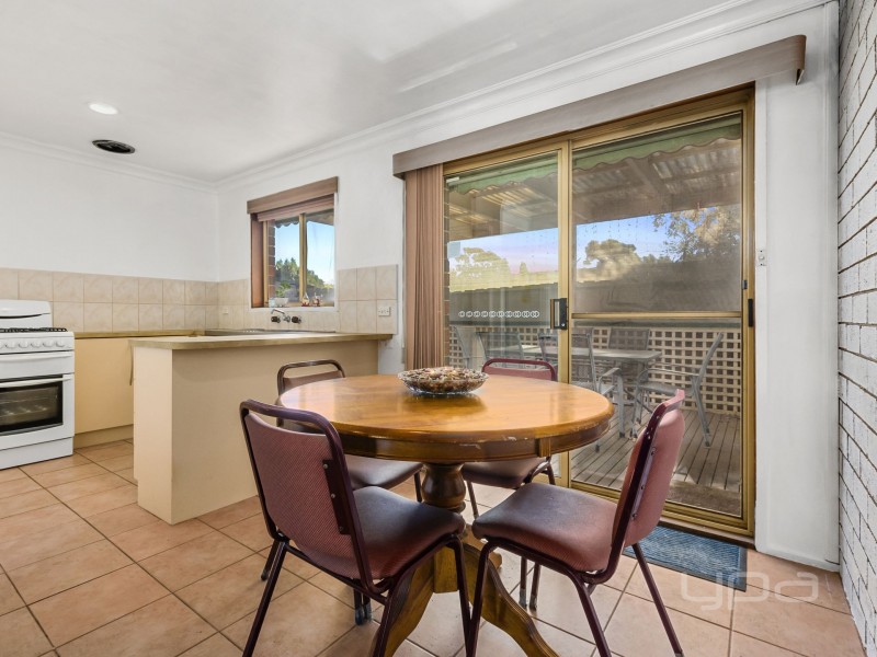 4/23 Dominic Parade, Melton VIC 3337