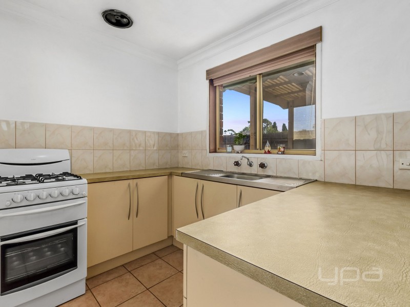 4/23 Dominic Parade, Melton VIC 3337