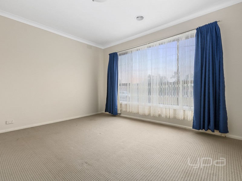 1/36 Laming Road, Deer Park VIC 3023