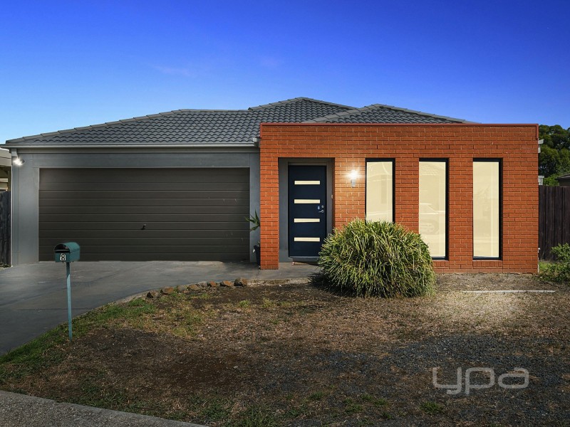 8 Melrome Court, Kurunjang VIC 3337