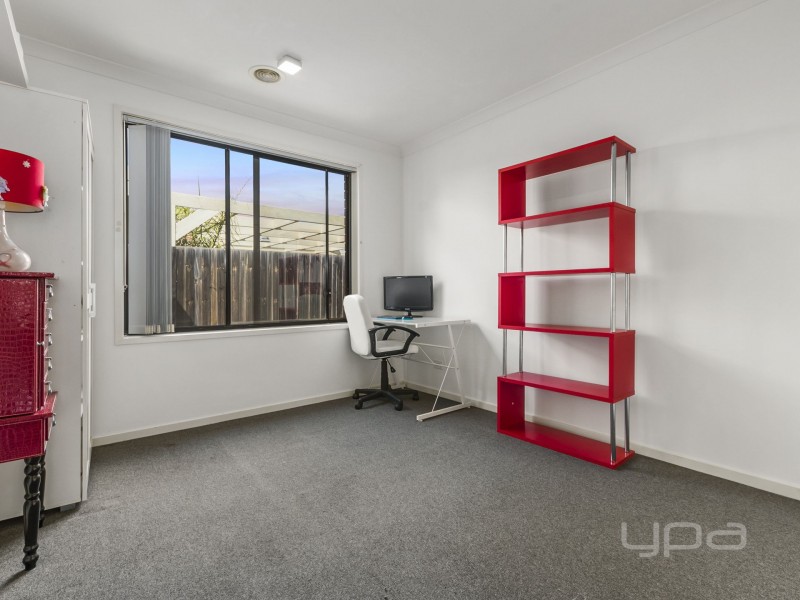 8 Melrome Court, Kurunjang VIC 3337