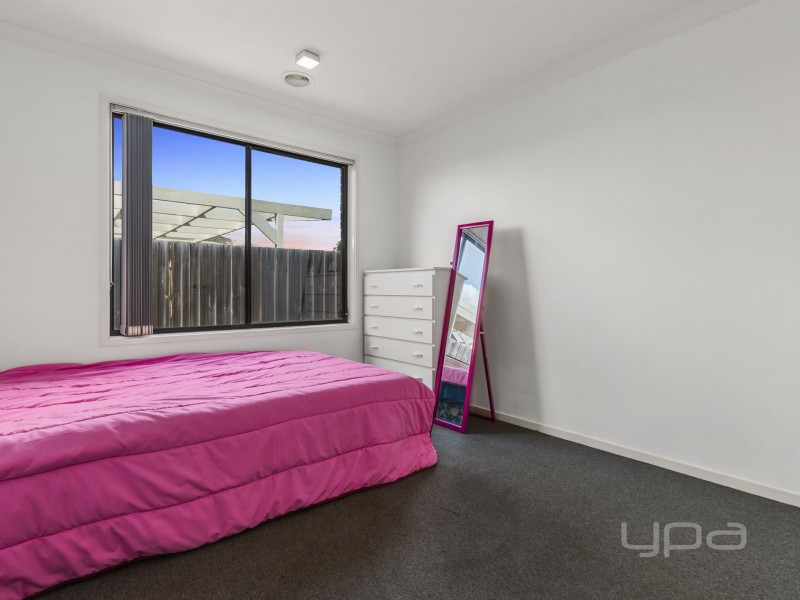 8 Melrome Court, Kurunjang VIC 3337