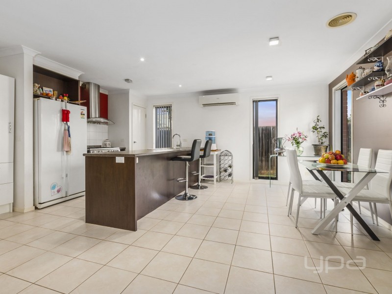 8 Melrome Court, Kurunjang VIC 3337