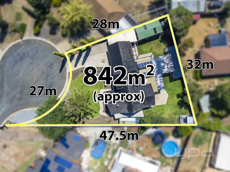 5 Denise Place, Melton West VIC 3337