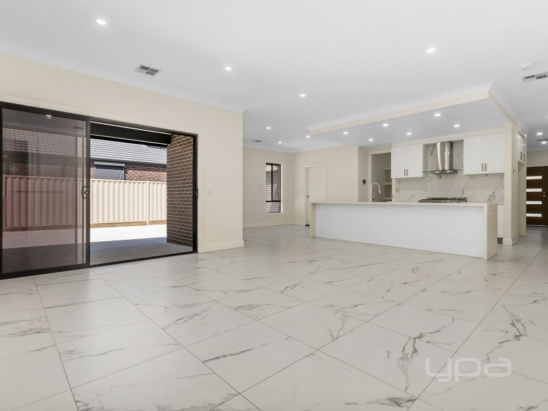 5 Lucerne Way, Darley VIC 3340