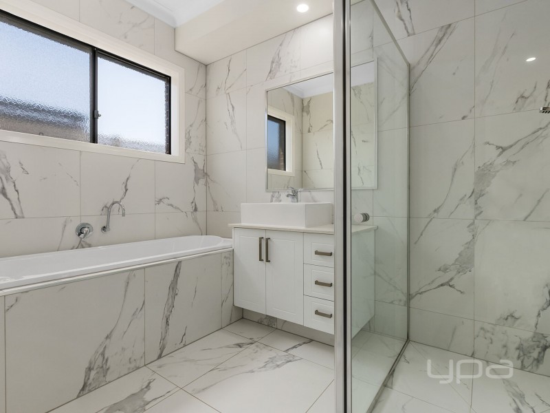 5 Lucerne Way, Darley VIC 3340