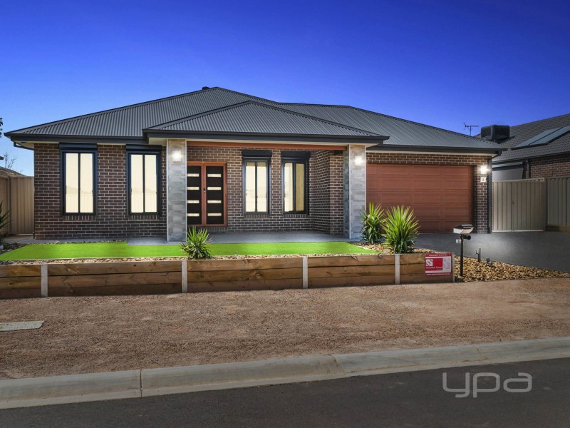 5 Lucerne Way, Darley VIC 3340