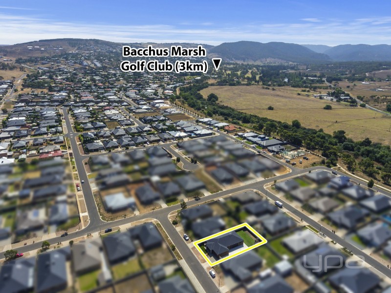 5 Lucerne Way, Darley VIC 3340