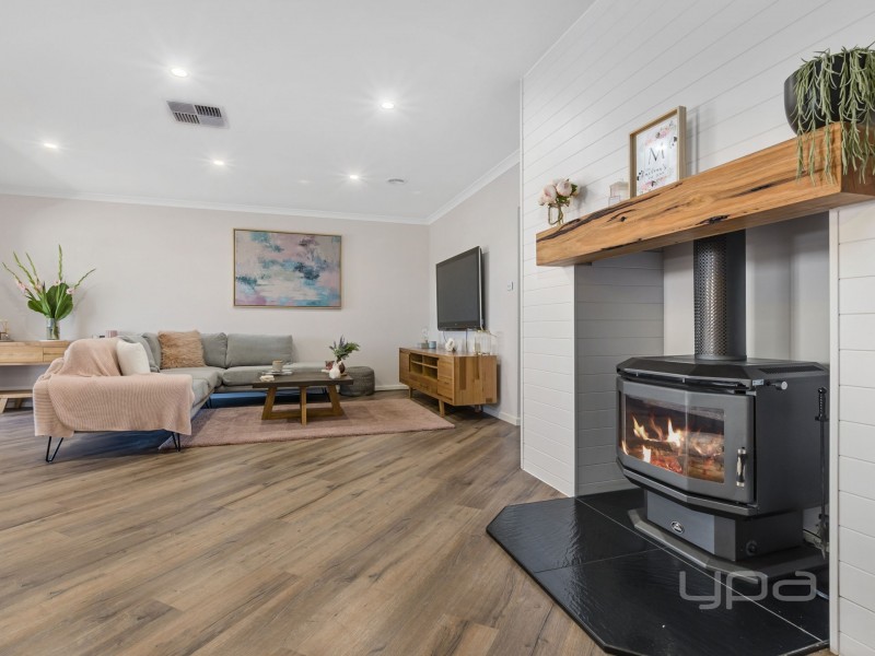 4 Pelican Point, Hopetoun Park VIC 3340