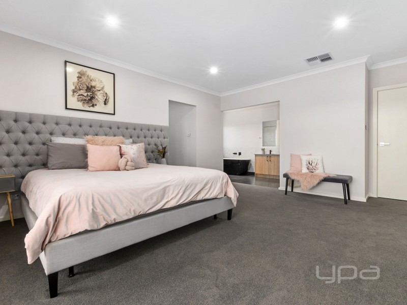 4 Pelican Point, Hopetoun Park VIC 3340