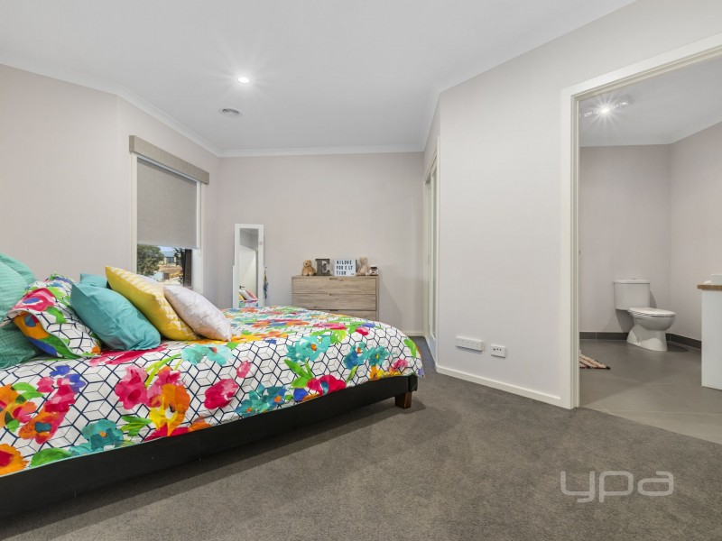 4 Pelican Point, Hopetoun Park VIC 3340