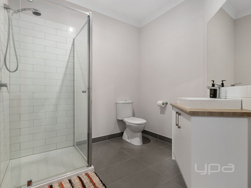 4 Pelican Point, Hopetoun Park VIC 3340