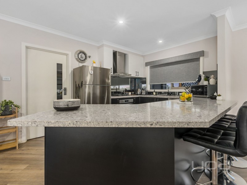 4 Pelican Point, Hopetoun Park VIC 3340