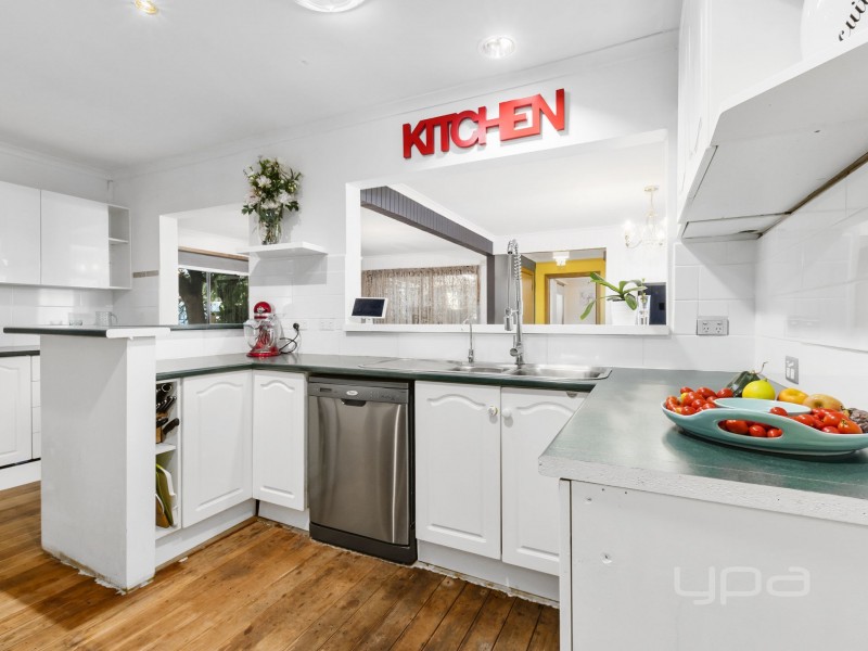 20 Mathews Street, Melton South VIC 3338