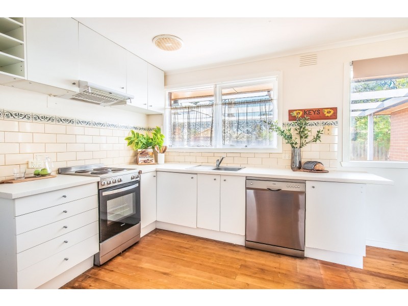 8 Vasey Court, Melton South VIC 3338