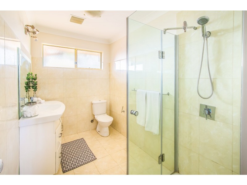 8 Vasey Court, Melton South VIC 3338