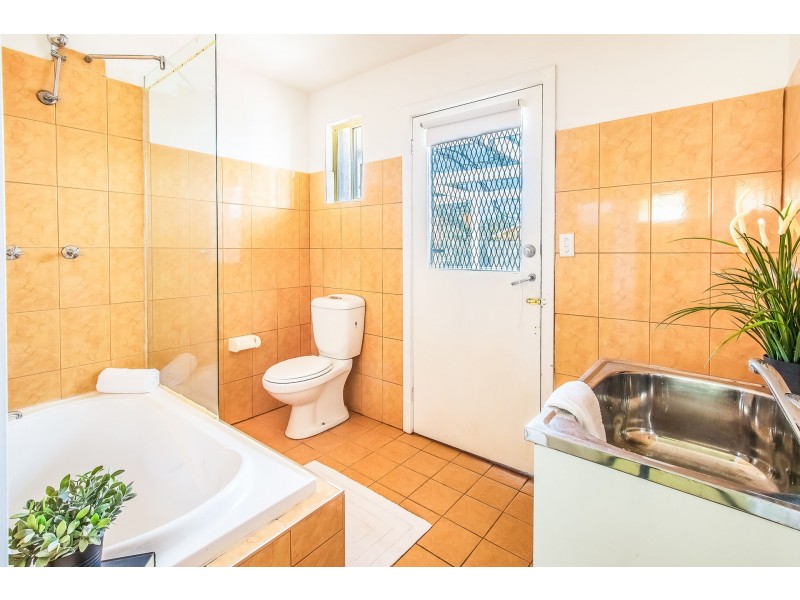 8 Vasey Court, Melton South VIC 3338