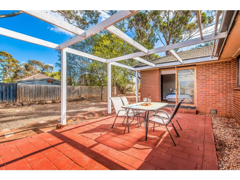 8 Vasey Court, Melton South VIC 3338