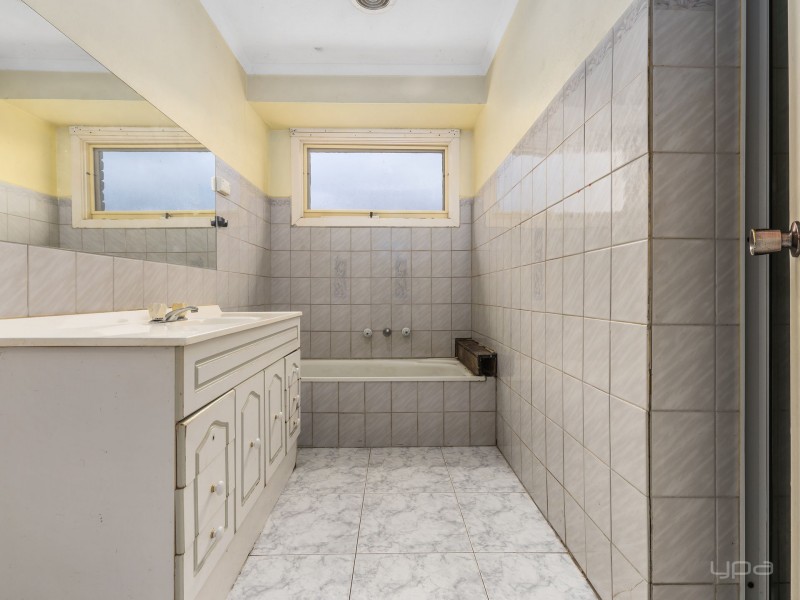 30 Morris Street, Melton South VIC 3338