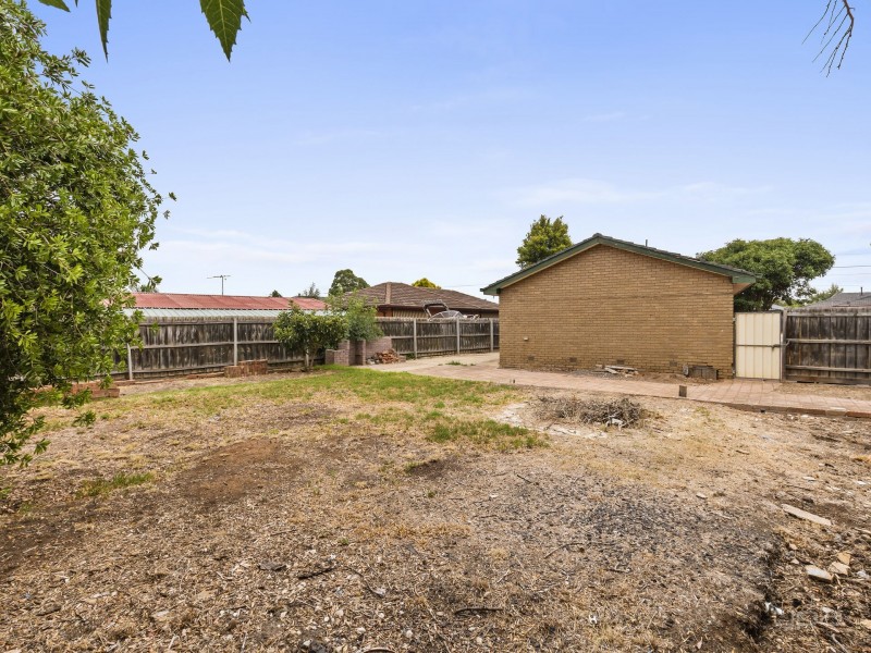 30 Morris Street, Melton South VIC 3338