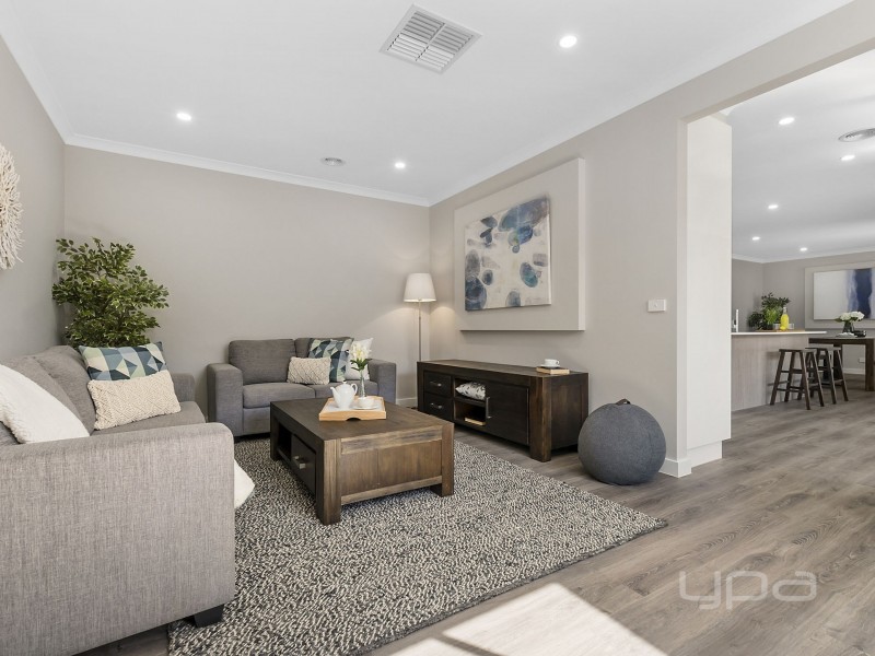 2/19 Brookfield Avenue, Brookfield VIC 3338