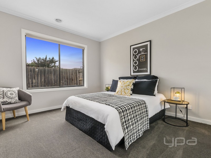 2/19 Brookfield Avenue, Brookfield VIC 3338