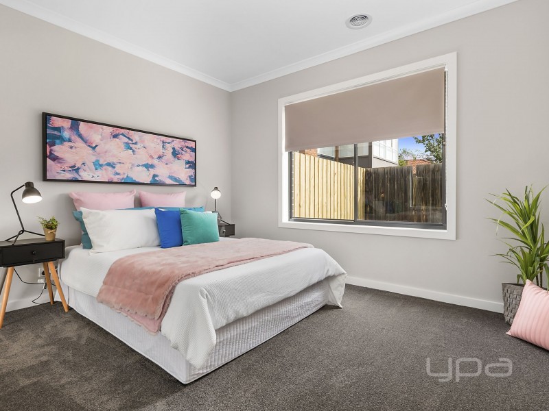 2/19 Brookfield Avenue, Brookfield VIC 3338