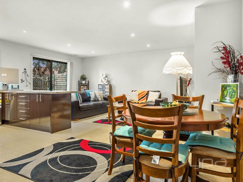 40/62 Andrew Street, Melton South VIC 3338