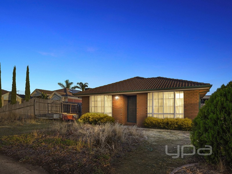 11 Lagarna Drive, Kurunjang VIC 3337