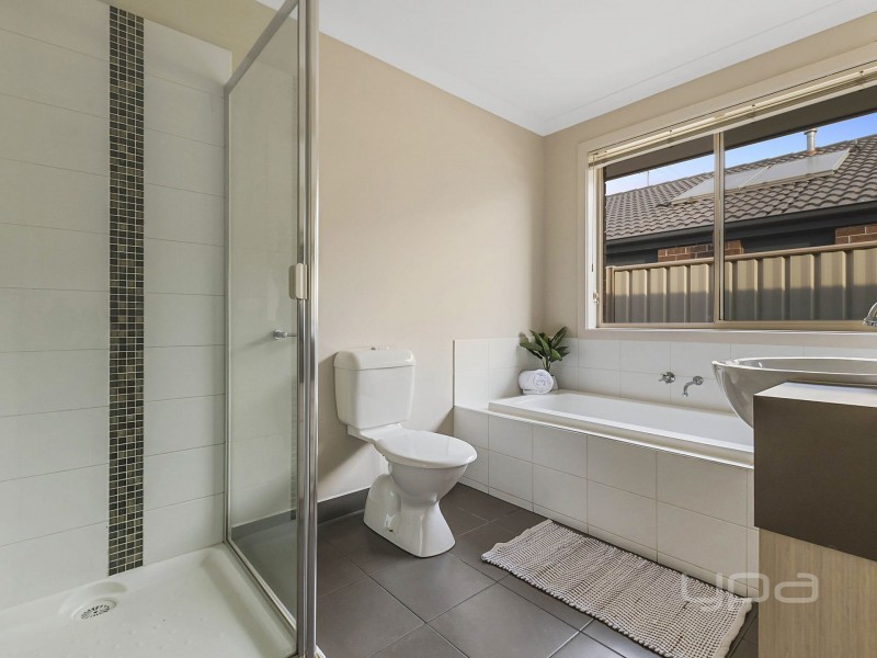 292 Clarkes Road, Brookfield VIC 3338