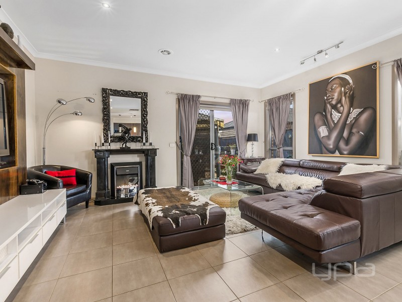 18 Pittos Avenue, Brookfield VIC 3338