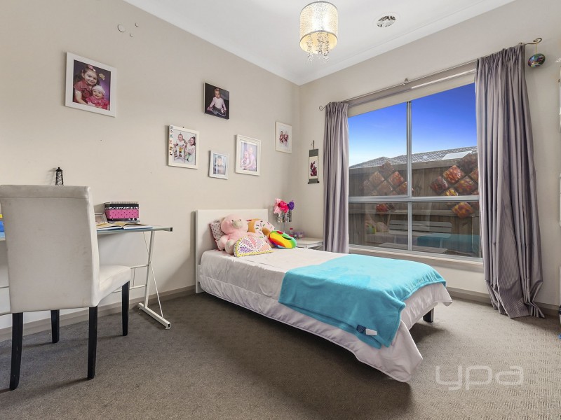 18 Pittos Avenue, Brookfield VIC 3338