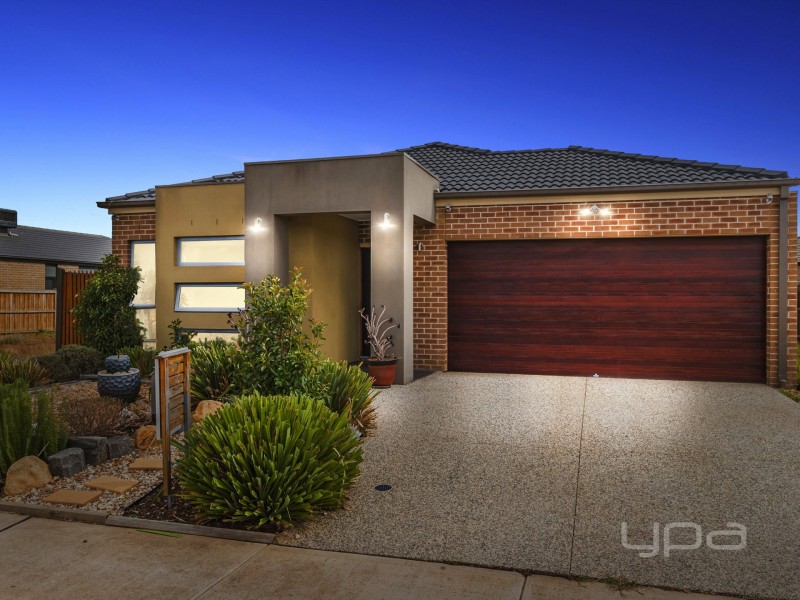 18 Pittos Avenue, Brookfield VIC 3338