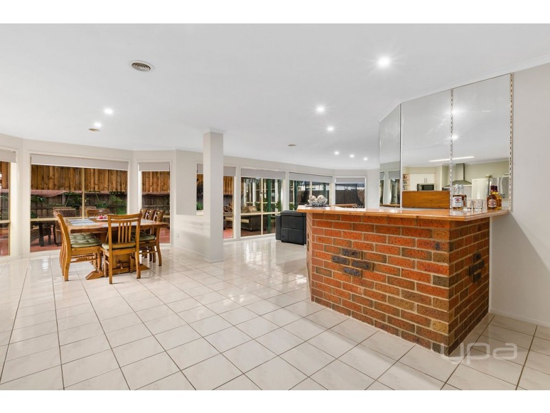 43 Lagarna Drive, Kurunjang VIC 3337
