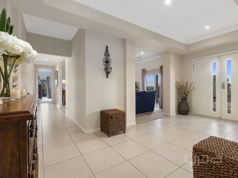 63 Riverview Drive, Hopetoun Park VIC 3340