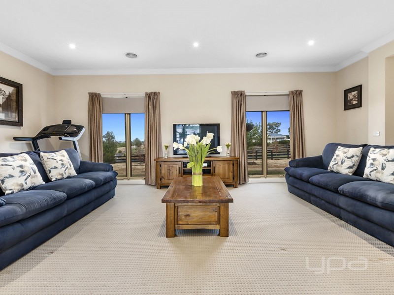 63 Riverview Drive, Hopetoun Park VIC 3340