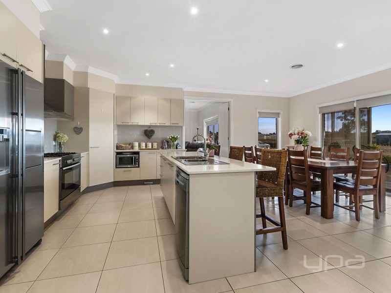 63 Riverview Drive, Hopetoun Park VIC 3340