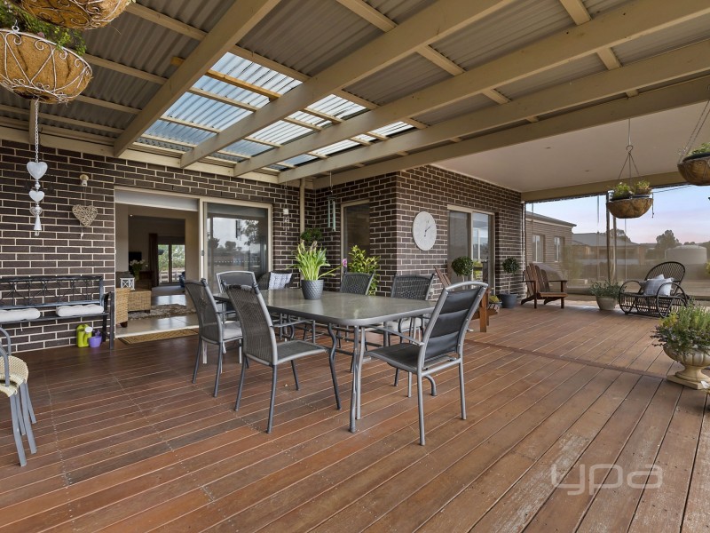 63 Riverview Drive, Hopetoun Park VIC 3340