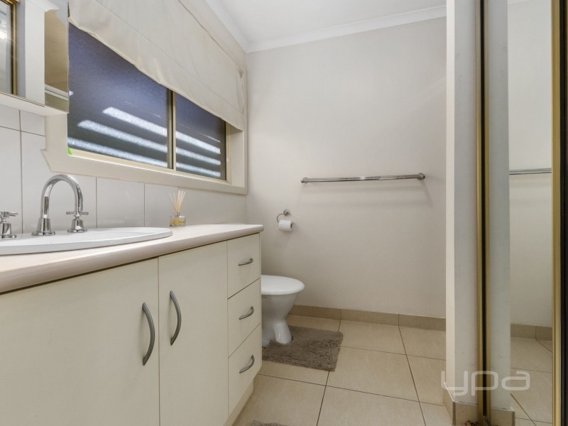 49 Dunvegan Drive, Kurunjang VIC 3337